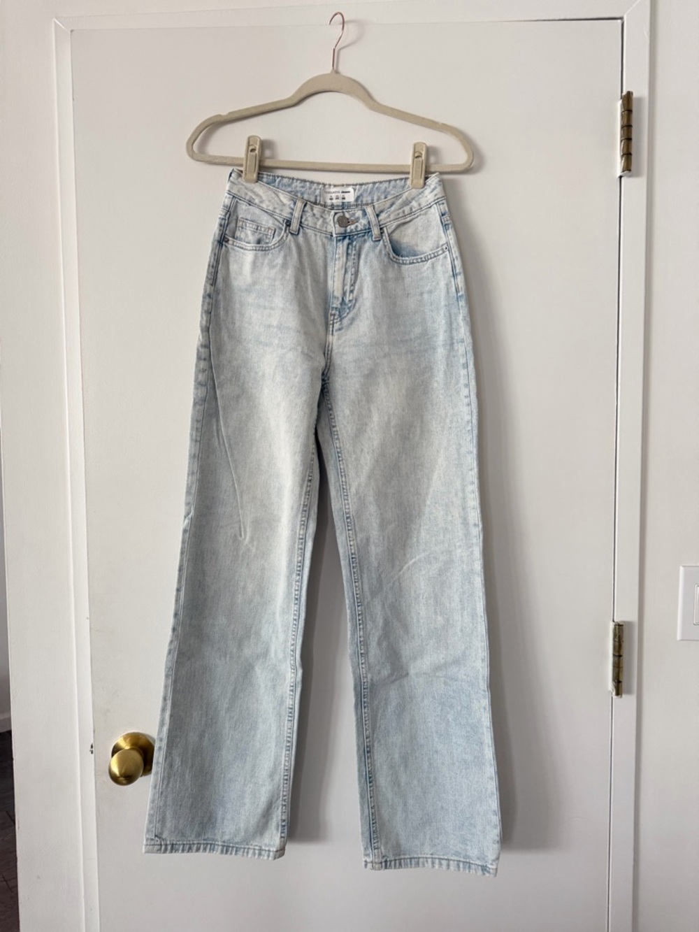 Light Wash High-Rise Wide Leg Jeans - Women